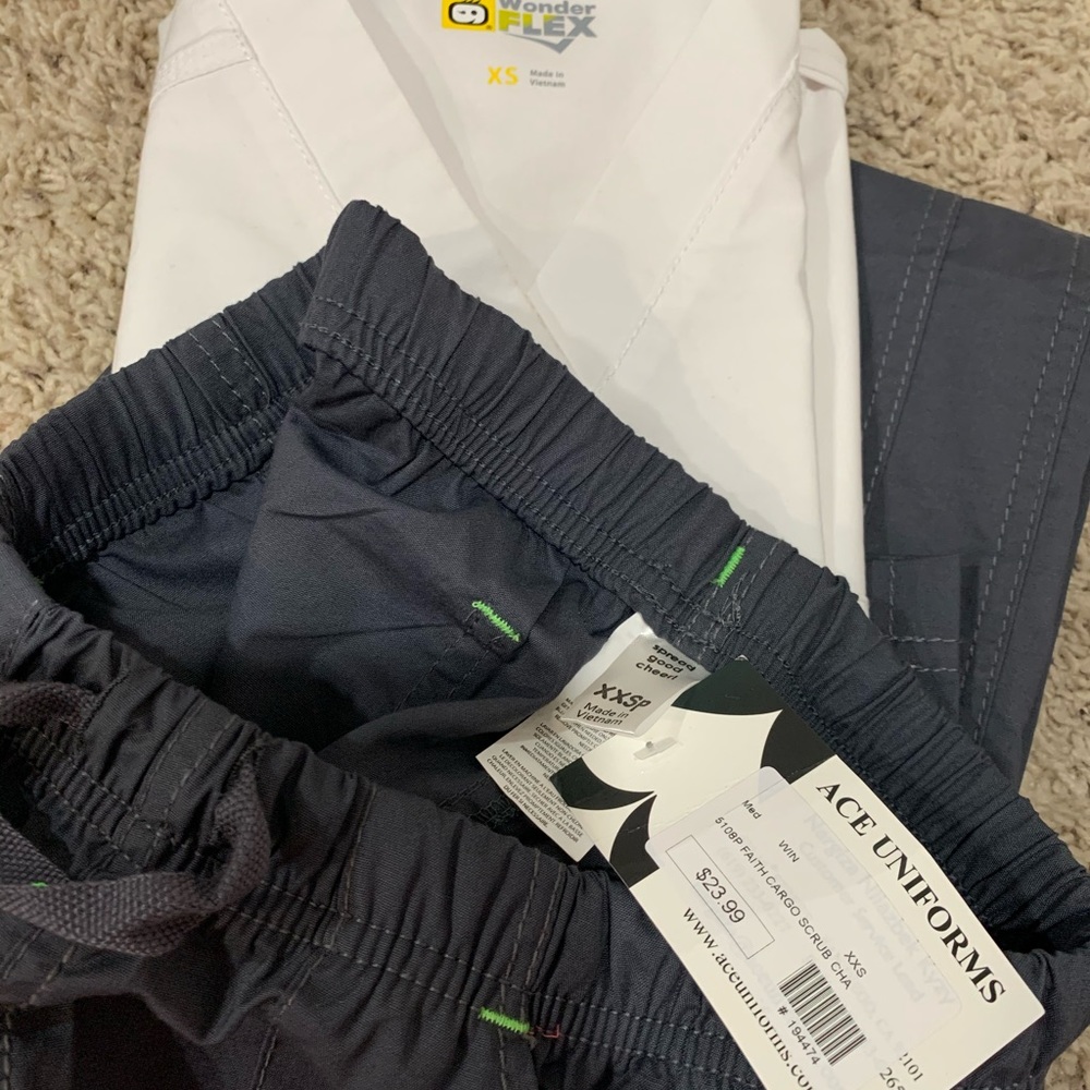 NWT Scrub Set (Top and Pants)